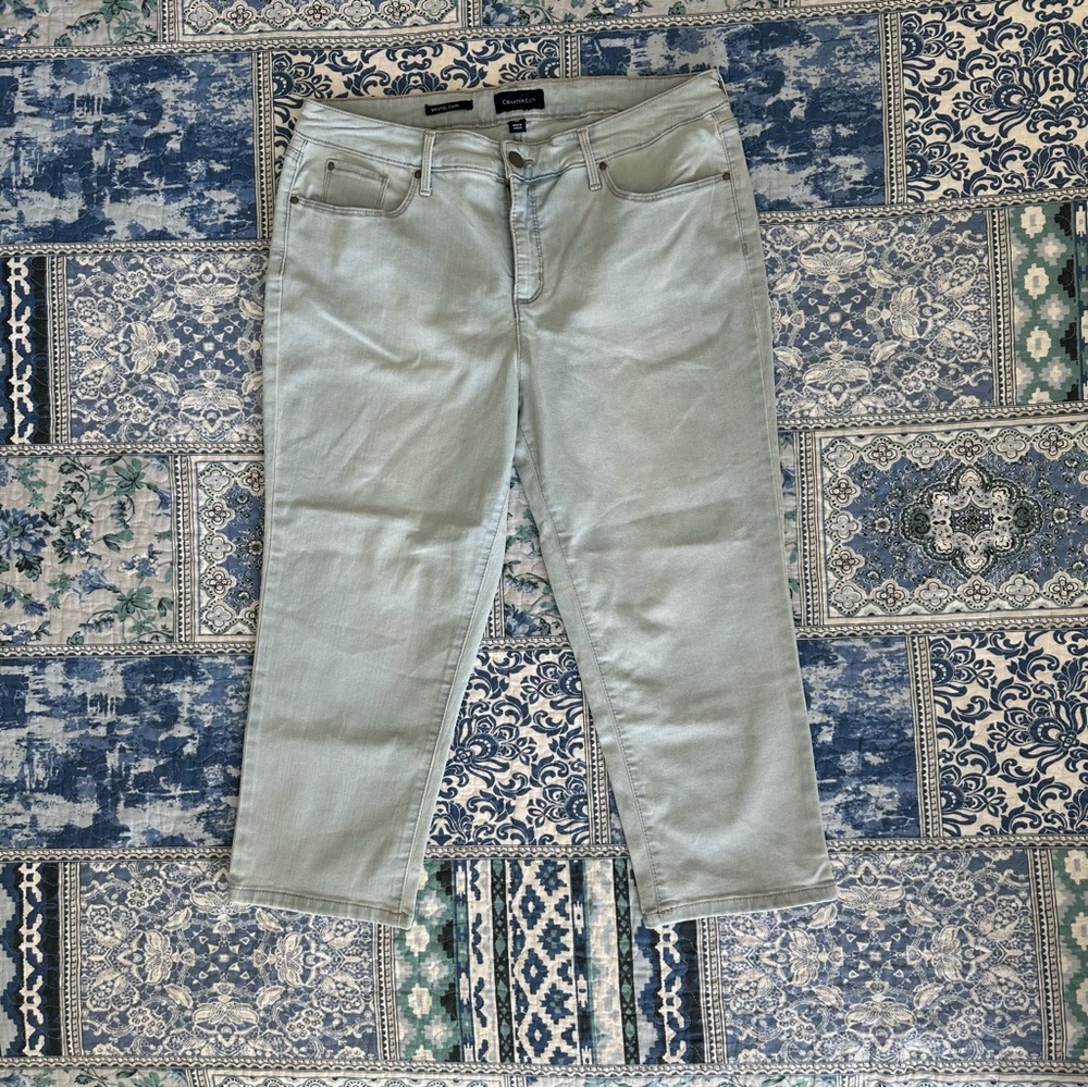 Charter Club Bristol Capri Size 14P Tummy Control Blue Denim